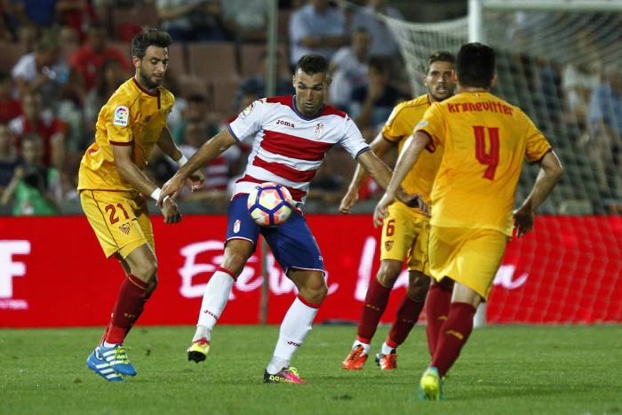 El Sevilla FC le arrebata al Granada CF el V Trofeo Diputación El Sevilla FC le arrebata al Granada CF el V Trofeo Diputación