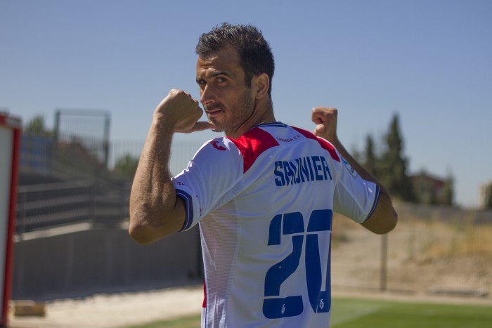 Saunier: un luchador para la zaga del Granada CF