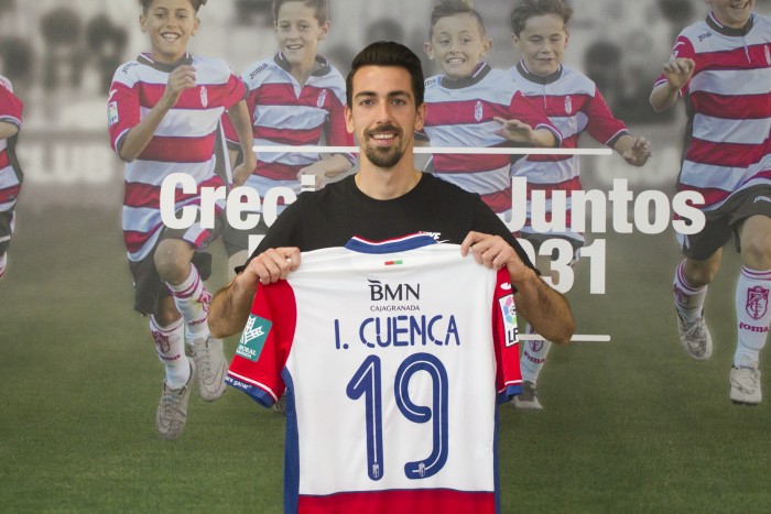 Isaac Cuenca entra en los planes de futuro del Granada CF