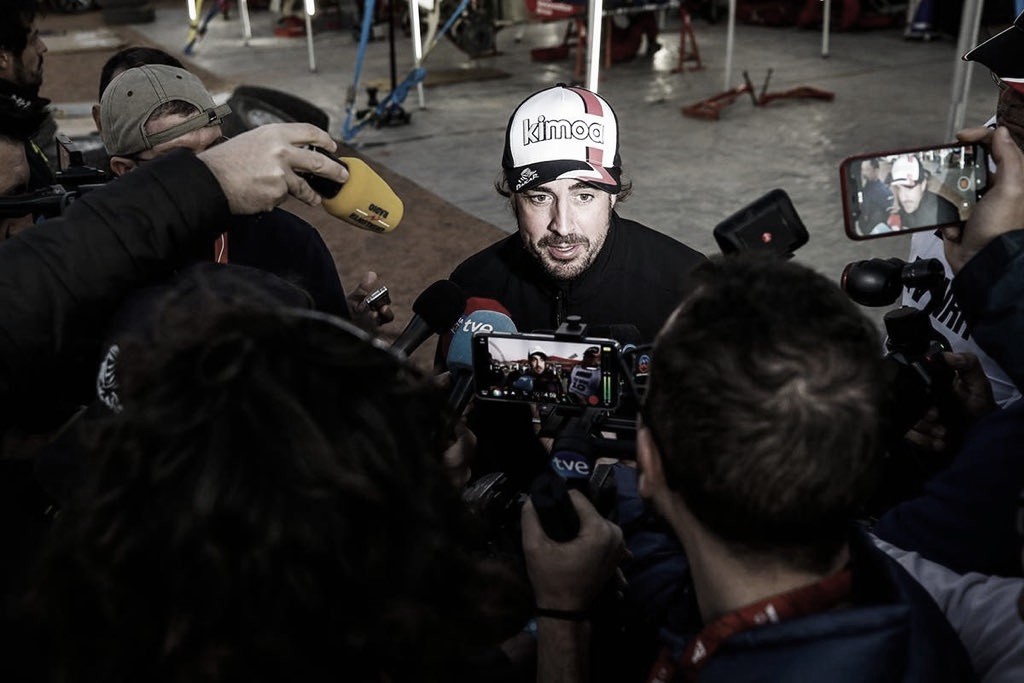 Alonso dispara: "Hamilton e Schumacher dominaram por causa de seus carros"