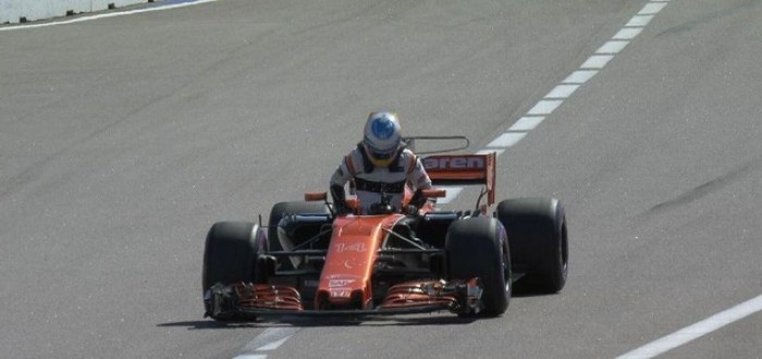 Formula 1 - McLaren entrambe penalizzate in Azerbaigian: Alonso e Vandoorne arretrati in griglia