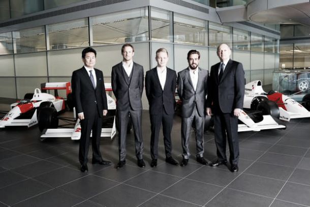 Oficial. Fernando Alonso ficha por McLaren - Honda Oficial. Fernando Alonso ficha por McLaren - Honda