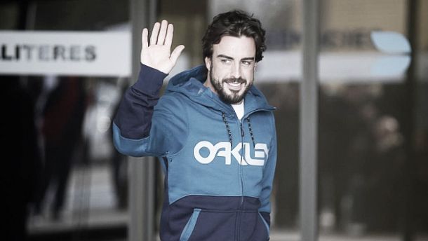 Fernando Alonso recibe el alta y abandona el hospital por su propio pie