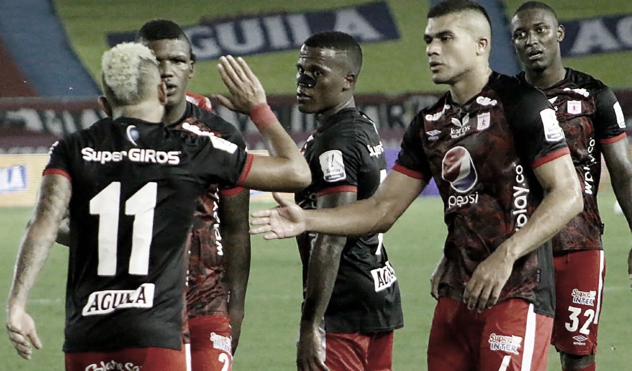 América empató con Junior y se afianzó en el grupo de los ocho América empató con Junior y se afianzó en el grupo de los ocho