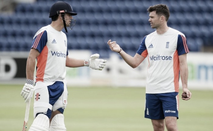 Alastair Cook hits back at AB de Villiers' remarks about James Anderson