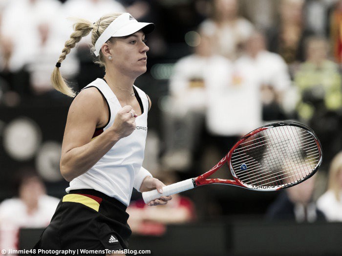 Fed Cup: Angelique Kerber gives Germany the lead with a straight sets win over Romania's Simona Halep