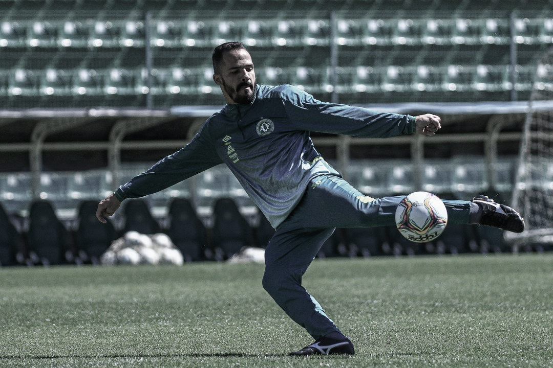 Anselmo Ramon valoriza campanha e retorno da Chapecoense à Série A Anselmo Ramon valoriza campanha e retorno da Chapecoense à Série A