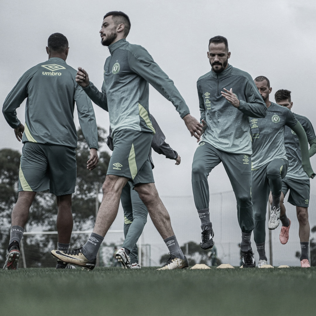 Próximo do retorno à Série A, Anselmo Ramon destaca ótima fase da Chapecoense Próximo do retorno à Série A, Anselmo Ramon destaca ótima fase da Chapecoense