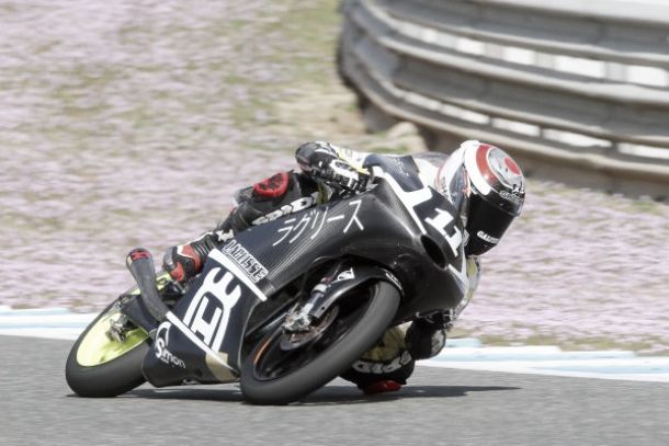 Albert Arenas se lleva una carrera de infarto en Jerez