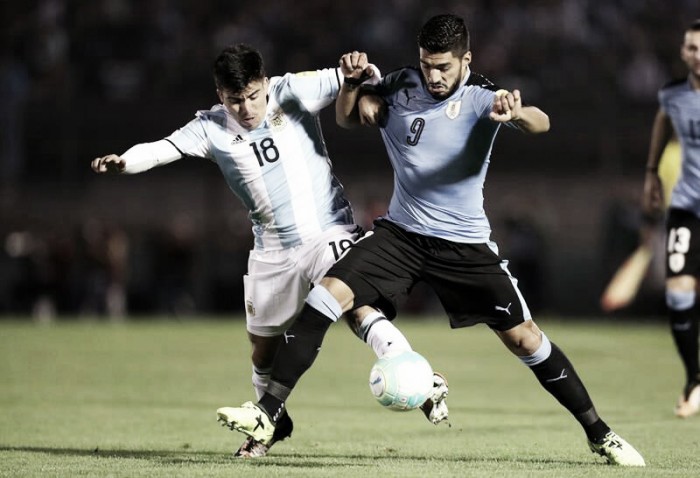 Sampaoli analisa empate contra Uruguai: “Não esperávamos que jogassem tão atrás"