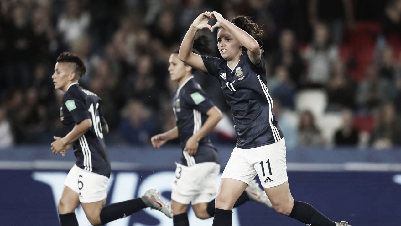 Argentina reage, consegue empate heroico contra Escócia e se mantém viva na Copa do Mundo