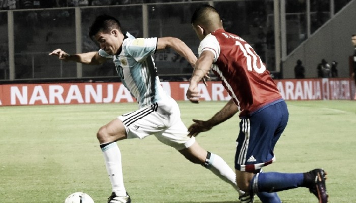Derlis González marca, Agüero perde pênalti e Paraguai vence Argentina fora de casa
