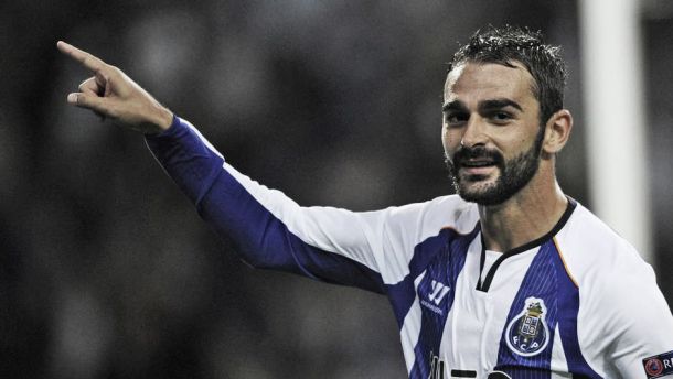 Adrián López: reforço de milhões insuficiente para a liga milionária Adrián López: reforço de milhões insuficiente para a liga milionária