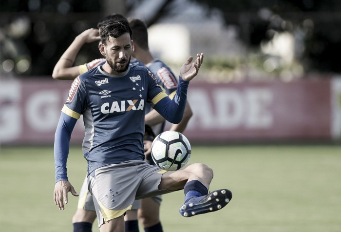 Ariel Cabral passa por cirurgia e desfalcará Cruzeiro por até três semanas