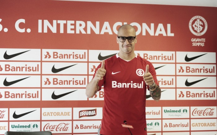 Atacante Ariel é apresentado no Internacional e avisa: "Darei o melhor de mim ao Inter"
