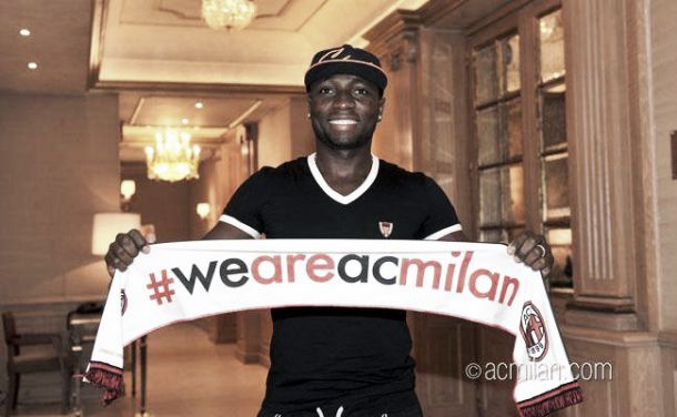 Armero é anunciado pelo Milan: "Chego a uma grande squadra"