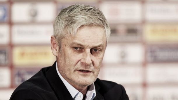 Armin Veh, nuevo entrenador del Stuttgart