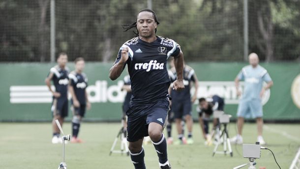 Arouca treina no time titular do Palmeiras em preparação para estreia diante do Capivariano
