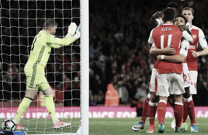 Premier League, Arsenal-Sunderland 2-0: doppio Sanchez, Wenger spera