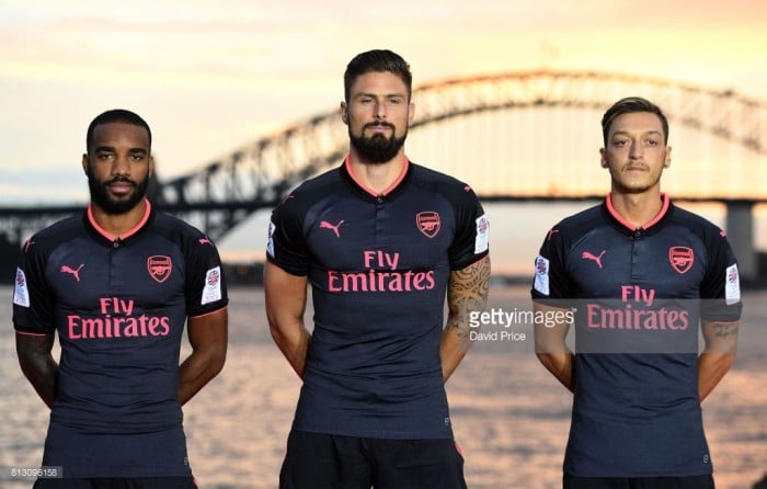 arsenal pre match training top