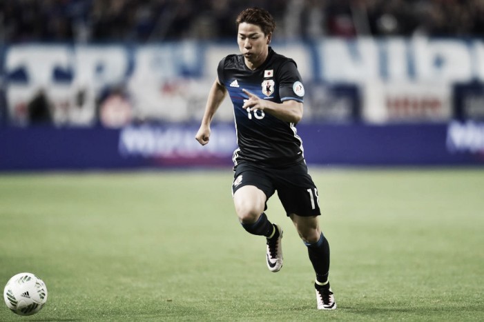 Arsenal confirm the signing of Takuma Asano