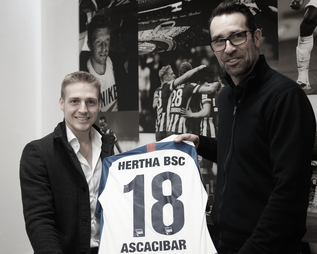 Santiago Ascacíbar firma con el Hertha BSC