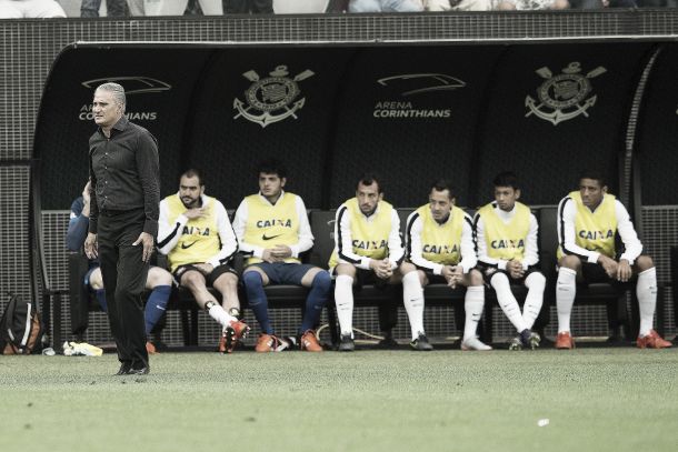 Tite exalta merecimento da vitória e destaca torcida: "É a paixão que nos move" Tite exalta merecimento da vitória e destaca torcida: "É a paixão que nos move"