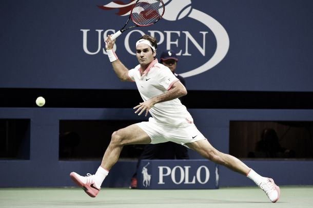 Federer barre a Wawrinka y se cita con la historia
