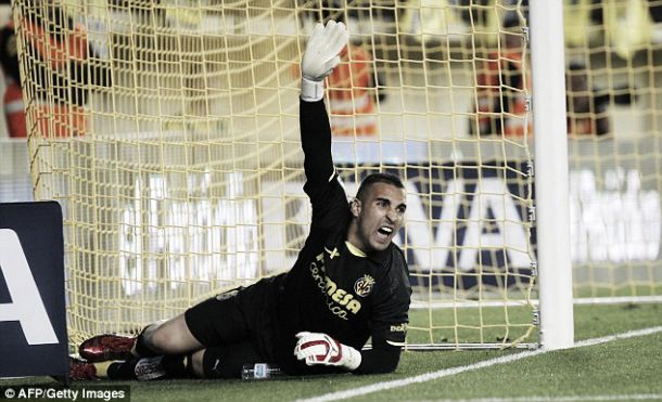 Villarreal rocked by Sergio Asenjo injury news