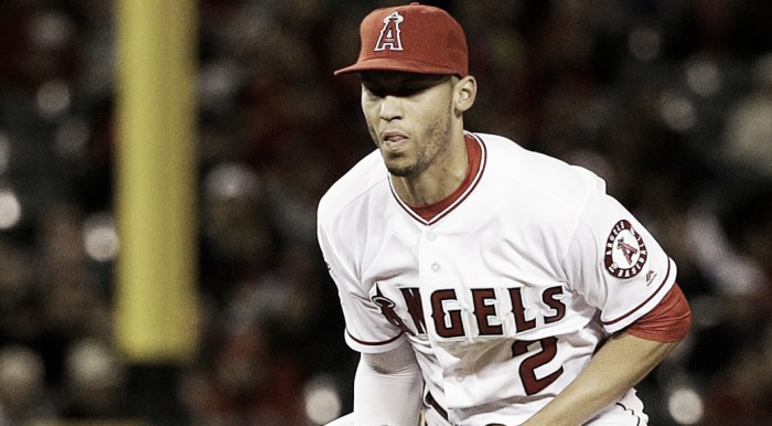 Andrelton Simmons to undergo surgery on left thumb