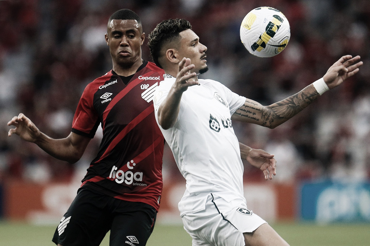 Athletico vence duelo direto contra Botafogo e confirma vaga nos grupos da Libertadores 2023