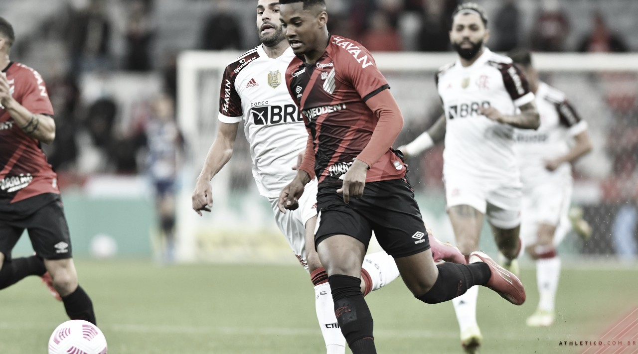 Flamengo busca empate no último lance contra Athletico na primeira semifinal da Copa do Brasil
