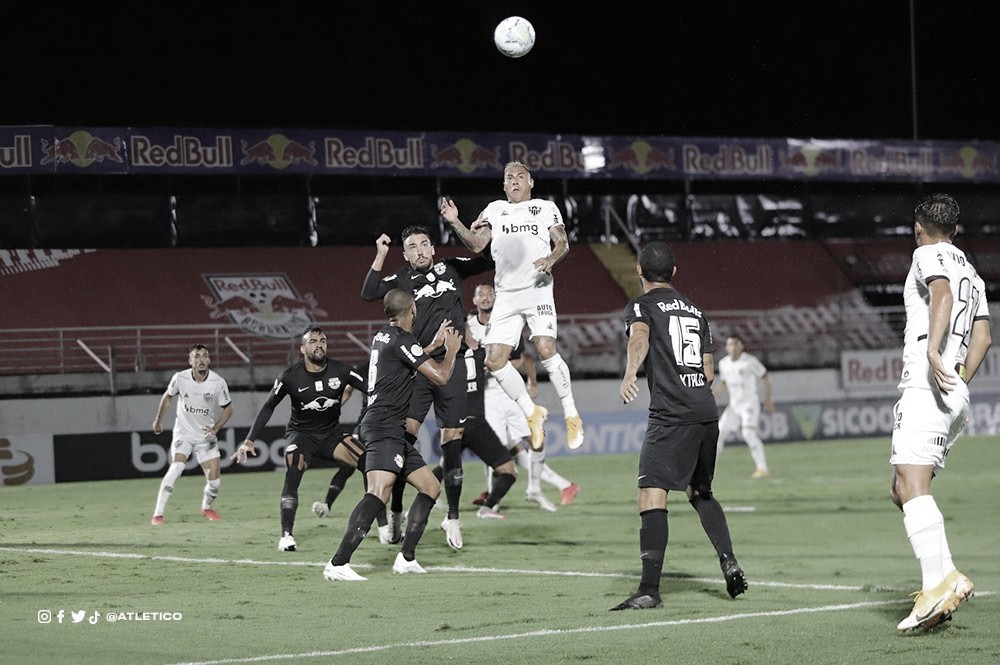 Apesar
de falhas defensivas, Atlético-MG arranca empate com Bragantino
no fim Apesar
de falhas defensivas, Atlético-MG arranca empate com Bragantino
no fim