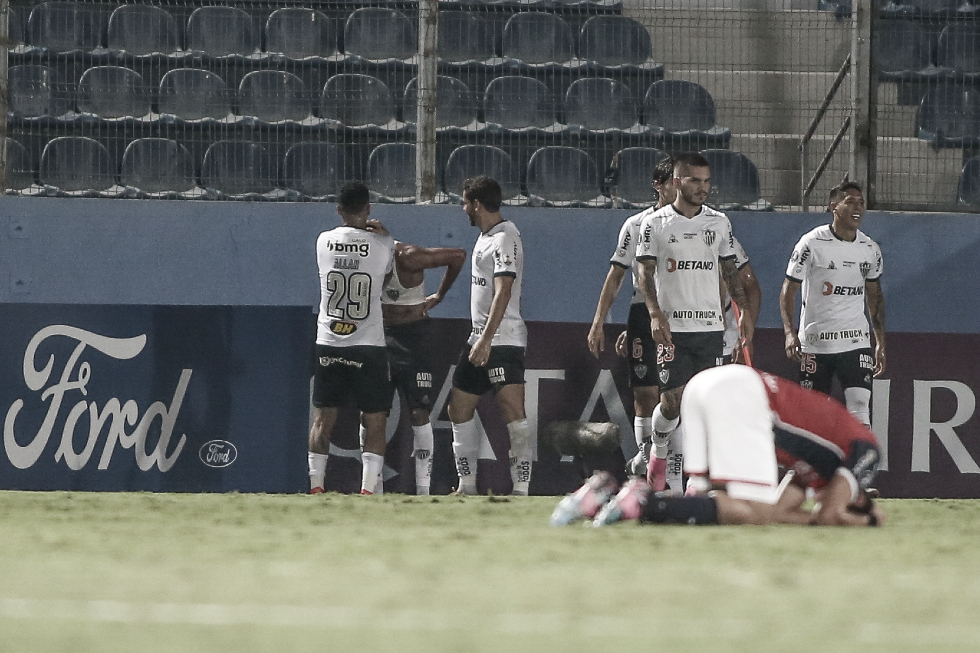 Keno sai do banco e dá vitória ao Atlético-MG sobre Cerro Porteño na Libertadores