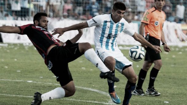 En la lucha por el ascenso, Atlético Tucumán y Patronato empataron sin goles