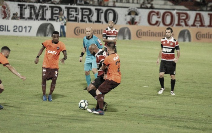 Atlético-PR e Santa Cruz duelam por vaga nas quartas da Copa do Brasil