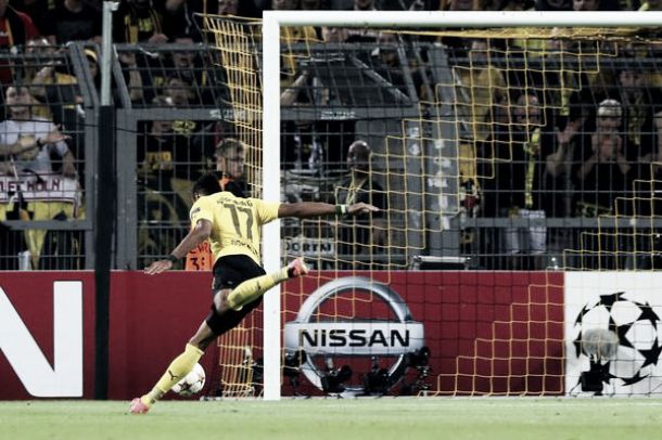 Dortmund domina e vence o Arsenal com gols de Immobile e Aubameyang