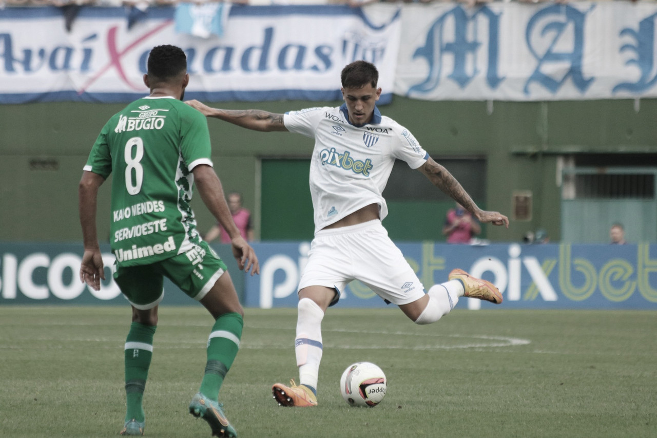 Atlético-GO vai mal, mas busca empate nos acréscimos contra o Botafogo-SP