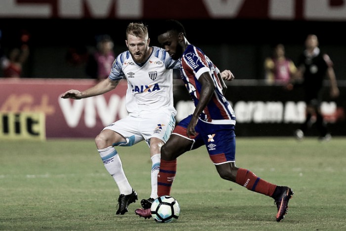 Pressionado, Avaí enfrenta Bahia em jogo decisivo na luta contra rebaixamento