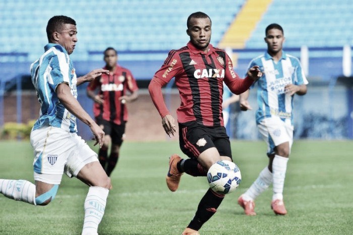 Em busca da primeira vitória, Avaí recebe Sport na estreia de Luxemburgo no Brasileiro