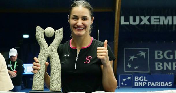 A cheery Niculescu with her Luxmebourg trophy, her third career title overall. Photo credit: Fernand Konnen.