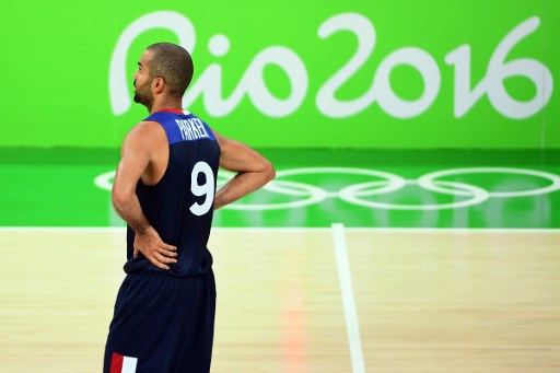 Tony Parker ponders the final moments of his brilliant international career in France's quarterfinal loss to Spain at the Olympics/Photo: Emmanuel Dunand/AFP