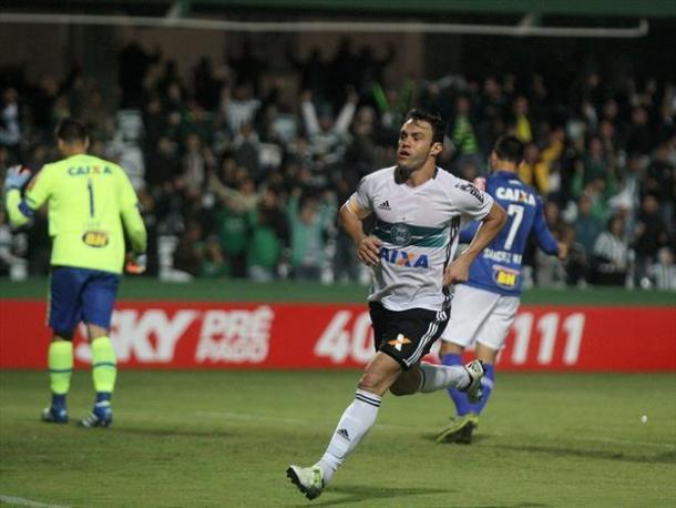 Gladiador, apesar de polêmico, vem se destacando no time paranaense (Foto: Divulgação/Coritiba)