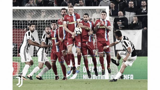 Imagen de un lance del juego del partido de la primera vuelta. Foto: Juventus.com