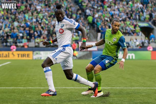 Tyrone Mears holds off Dominic Oruro (Photo: Brandon Farris: Vavel)