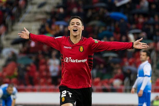 Álex Moreno celebrando un gol | Fotografía: RCDM