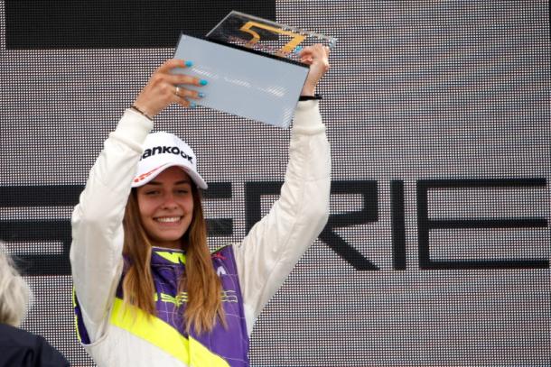 Marta García celebrando su primera posición en Norisring | Foto: W Series