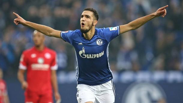 Nabil Bentaleb ha firmato una doppietta nel posticipo tra Schalke e Mainz. | Fonte immagine: Bundesliga.com