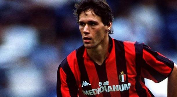 Con la maglia del Milan, Van Basten ha realizzato 90 gol in 147 partite, vincendo tutto. Foto: AtmosphereBlog