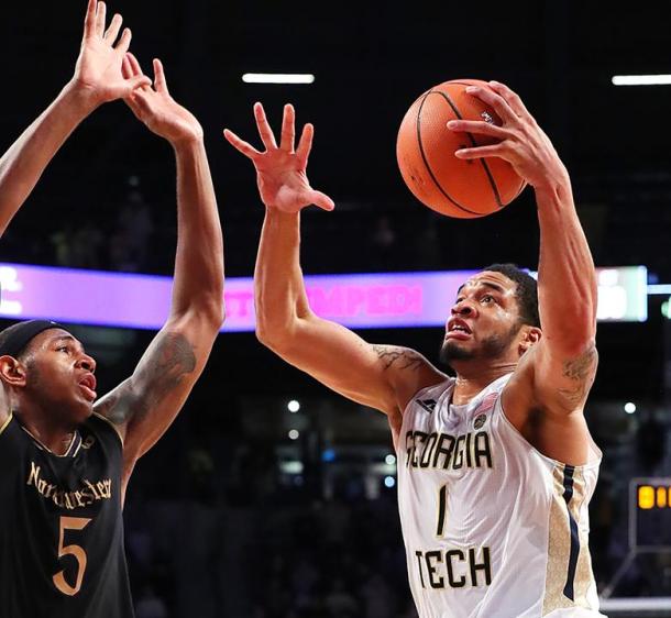 Jackson goes up for the game-winning basket/Photo: Curtis Compton/Atlanta Journal-Constitution via Getty Images